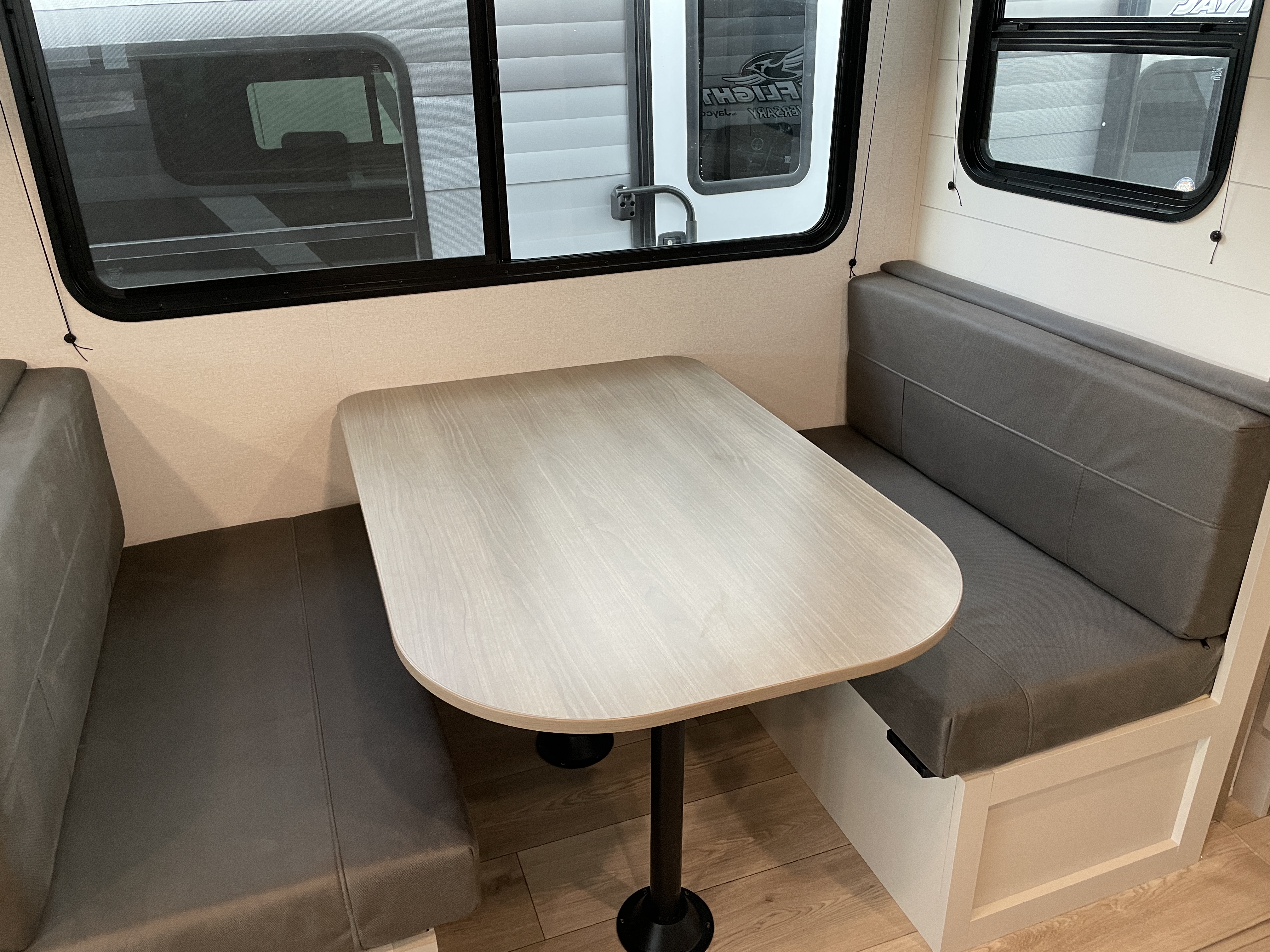 2027 Jayco Jay Flight 262RLS, $ 27,999