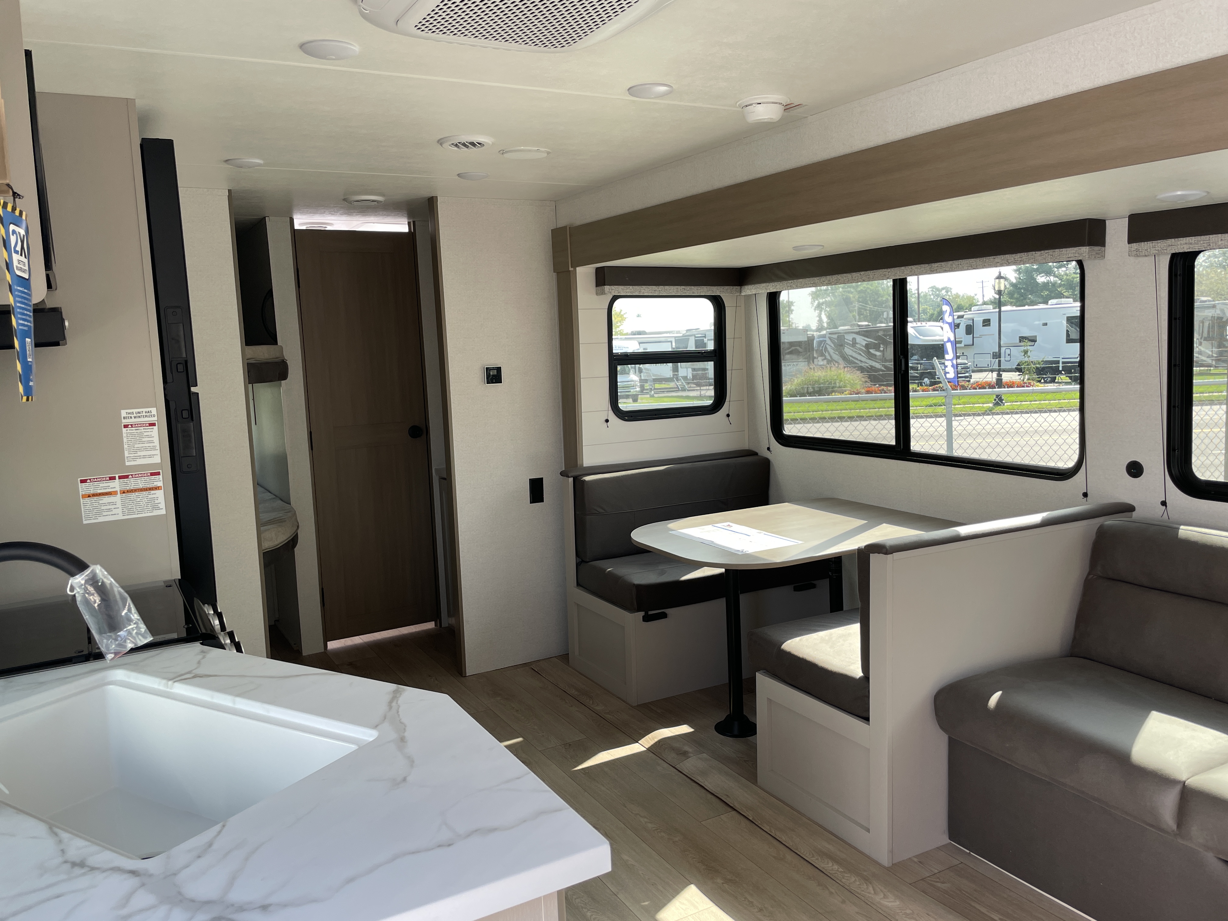 2027 Jayco Jay Flight 261BHS, $ 26,999