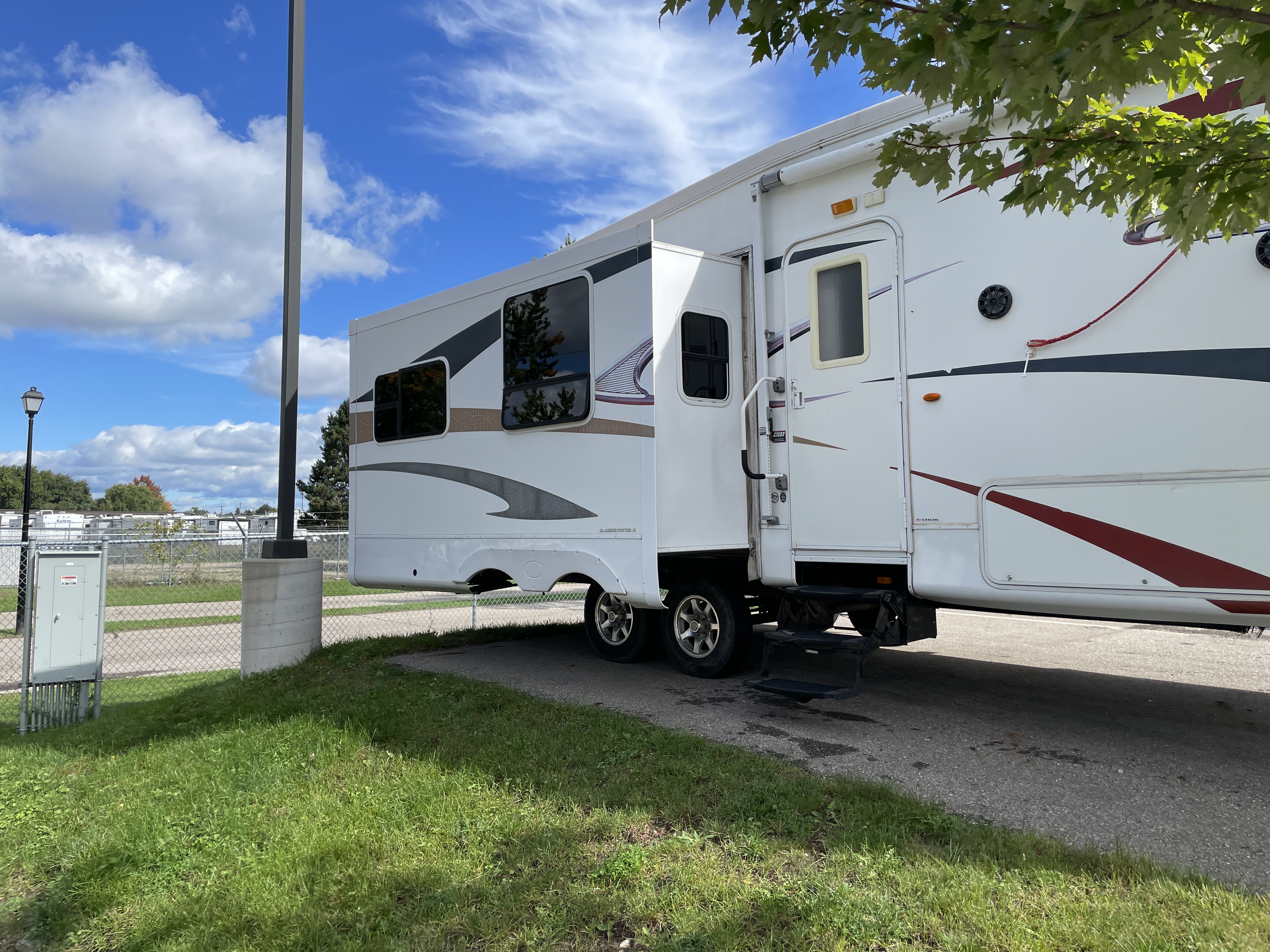 2009 CrossRoads Cruiser CF30SK, $ 10,490