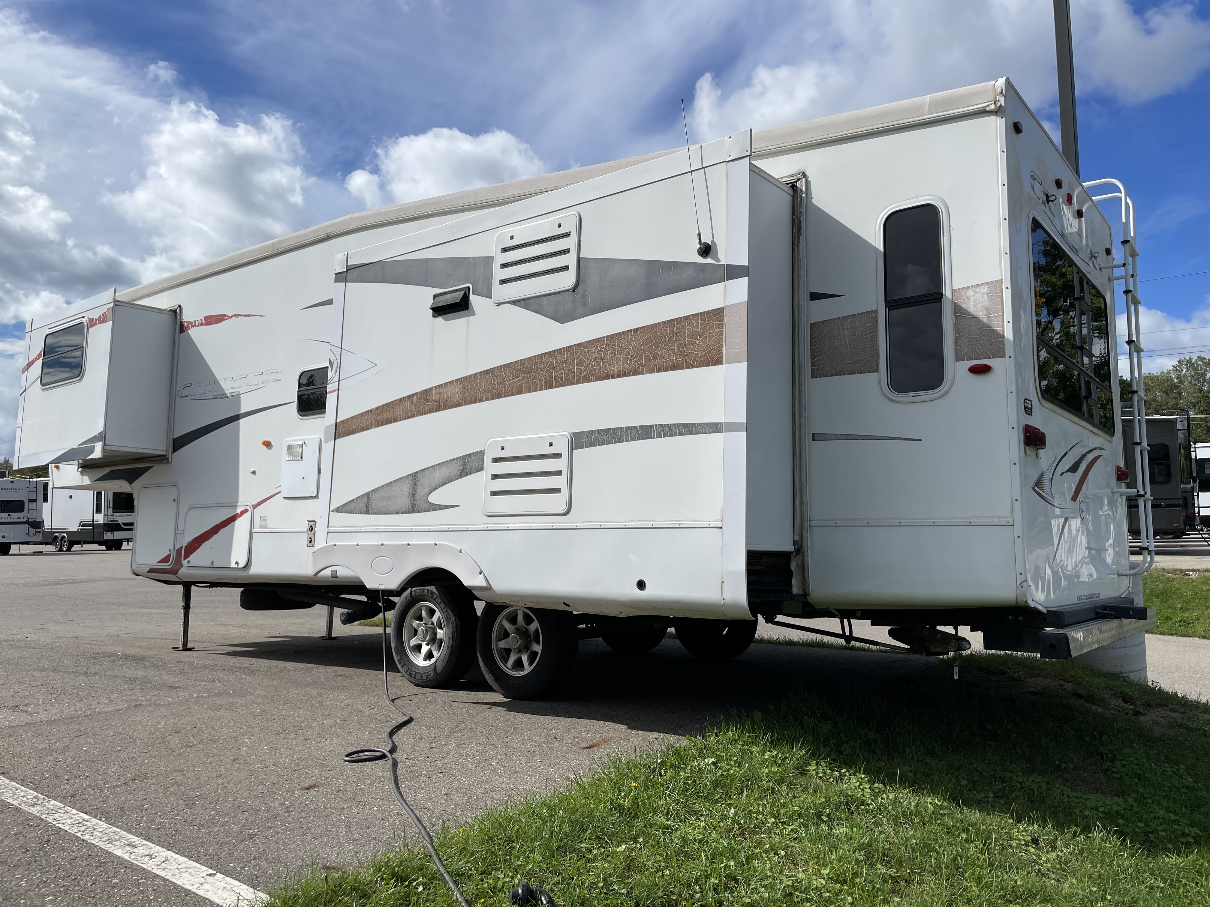 2009 CrossRoads Cruiser CF30SK, $ 10,490
