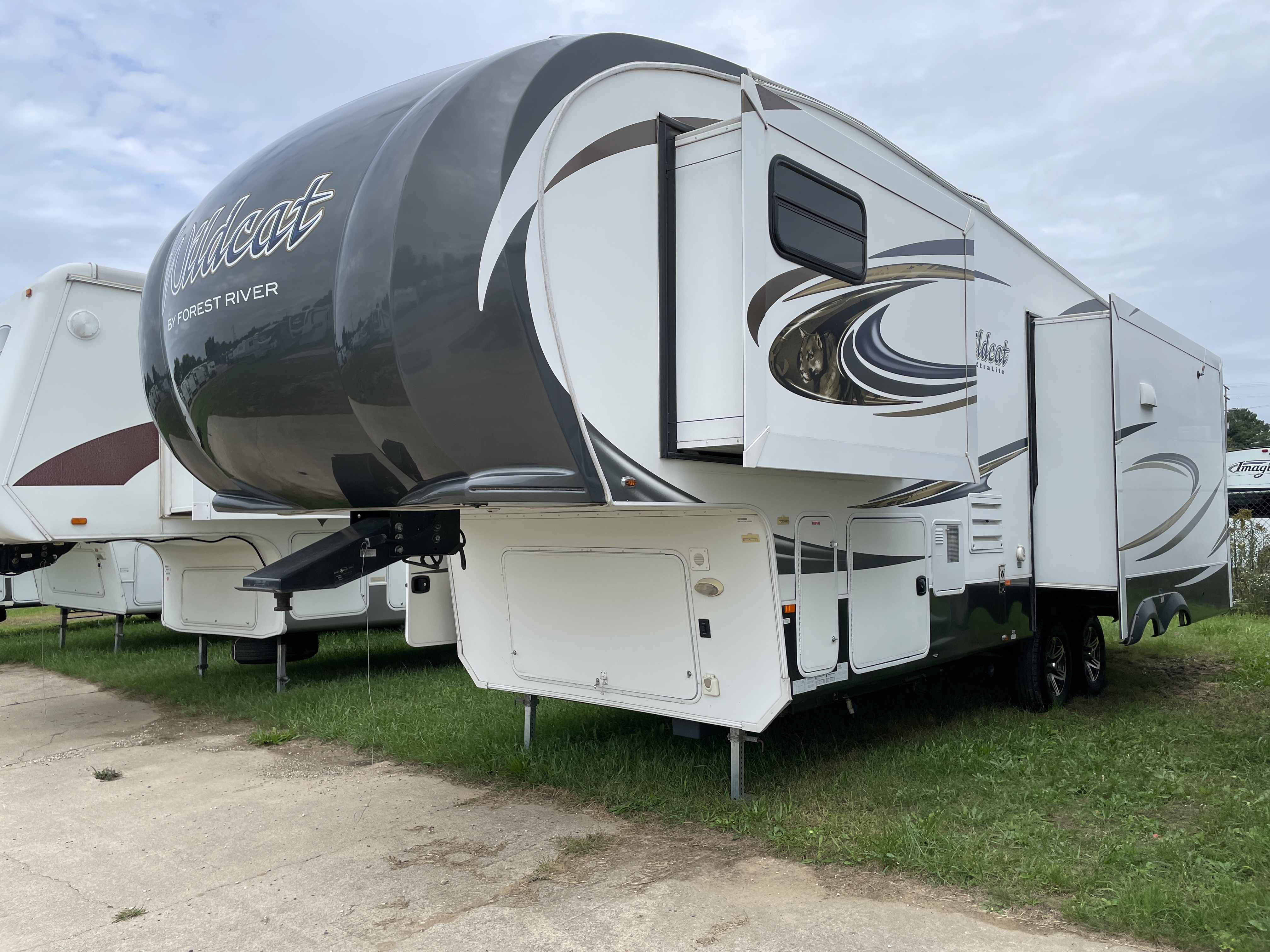 2015 Forest River Wildcat 295RSX, $ 17,990