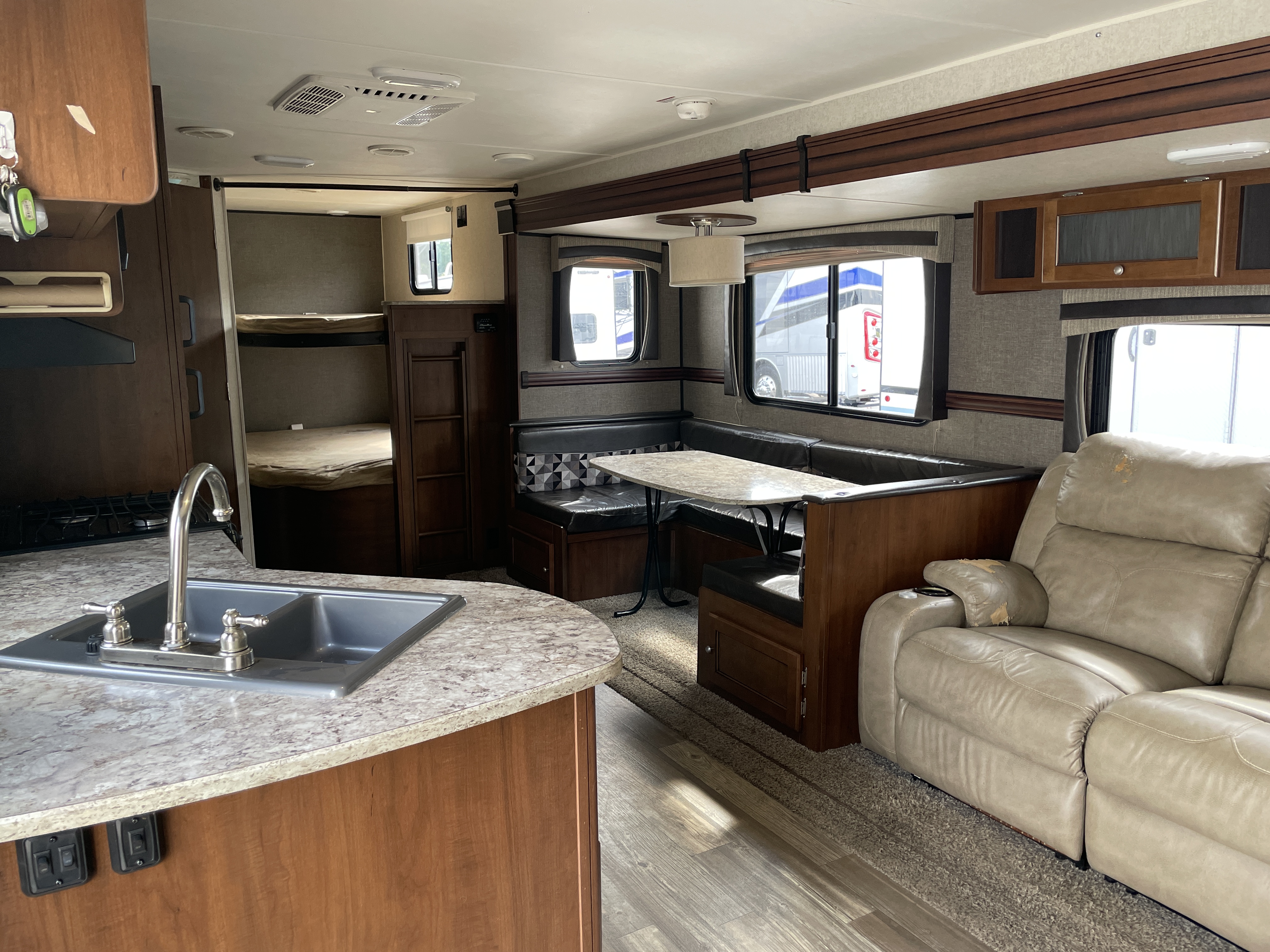 2016 Heartland Trail Runner TR 29 MSB, $ 11,990