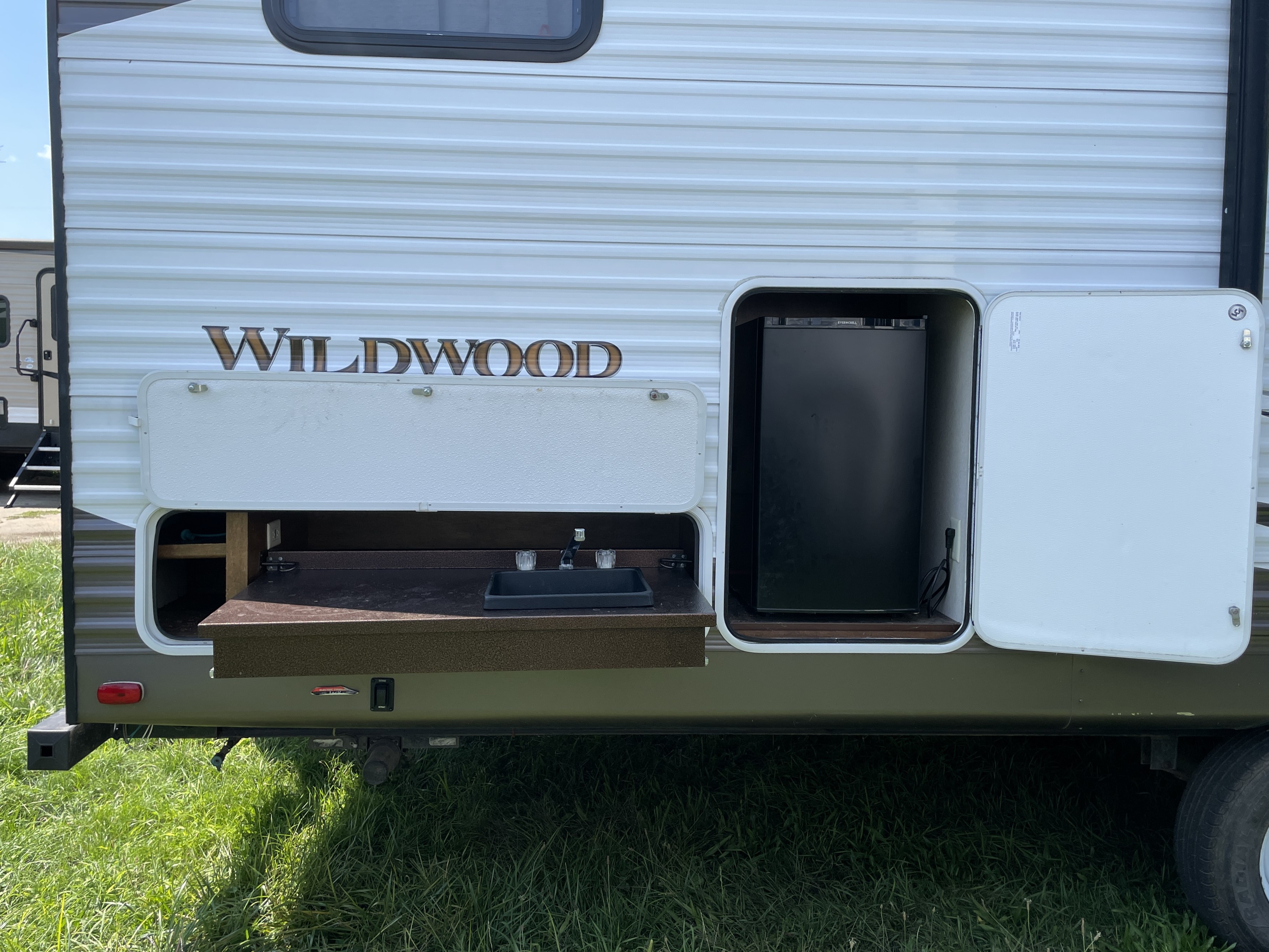2017 Forest River Wildwood 28CKDS, $ 17,990