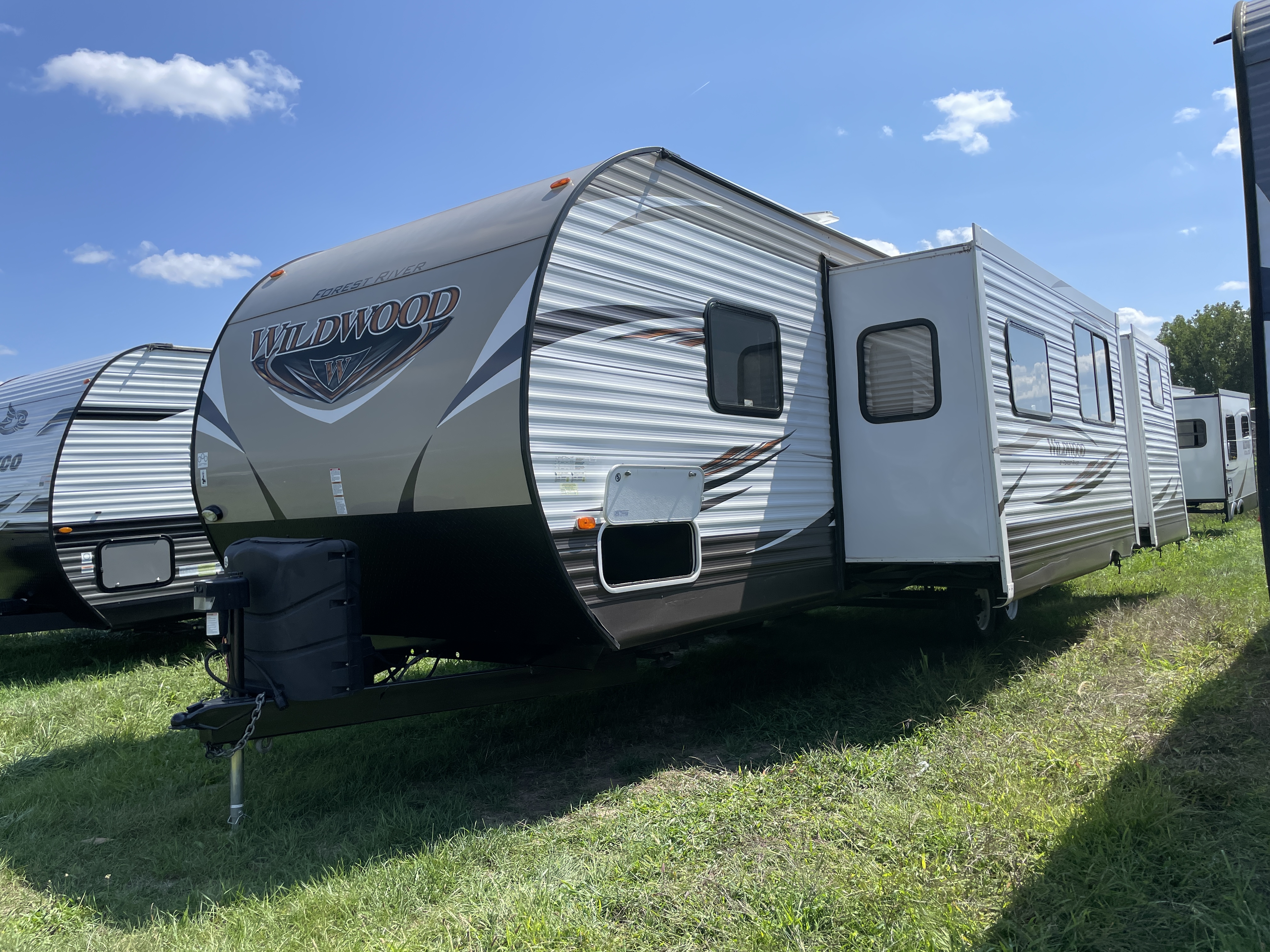 2017 Forest River Wildwood 28CKDS, $ 17,990