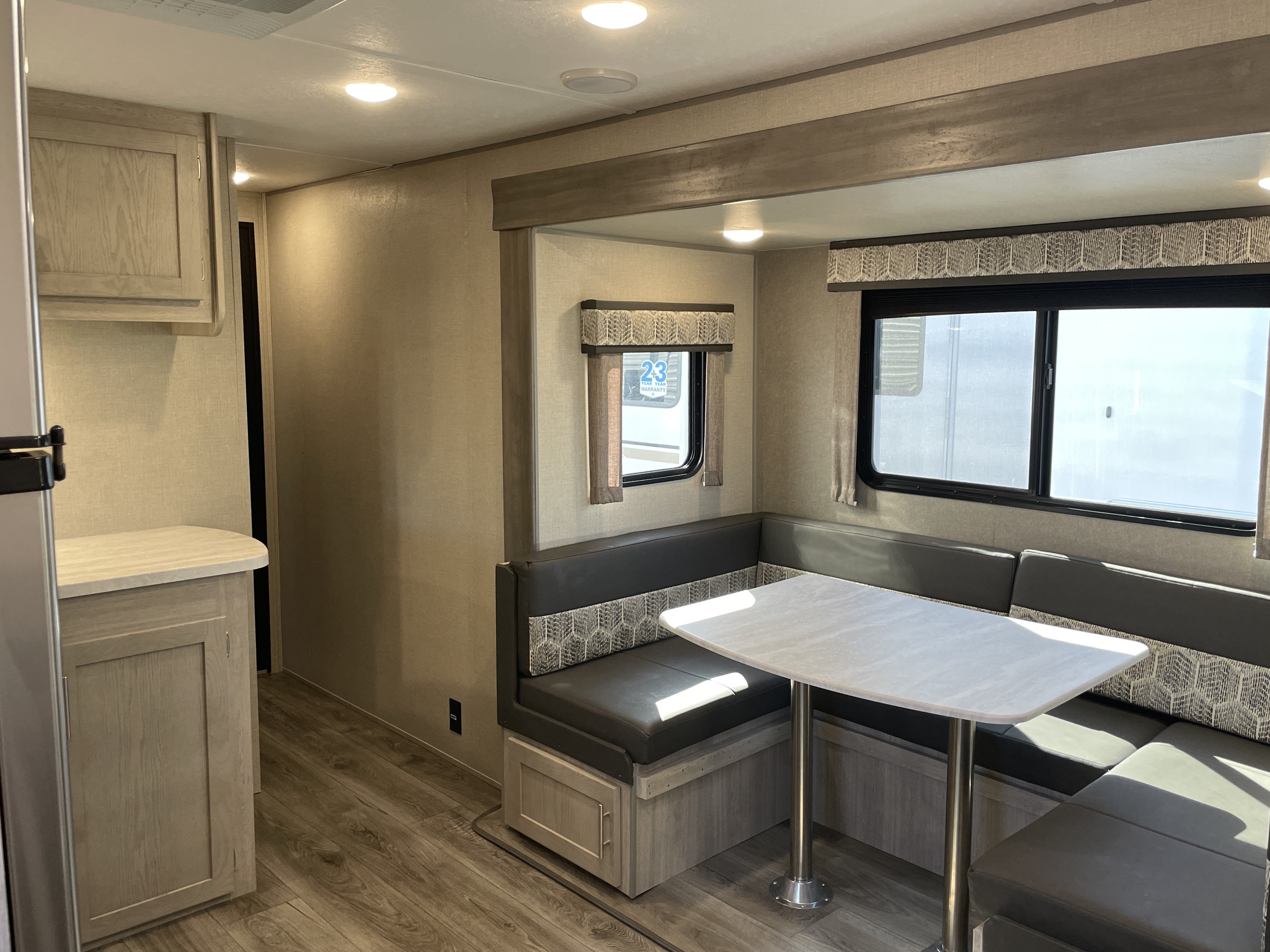 2023 Coachmen Catalina Trail Blazer 29THS, $ 26,490