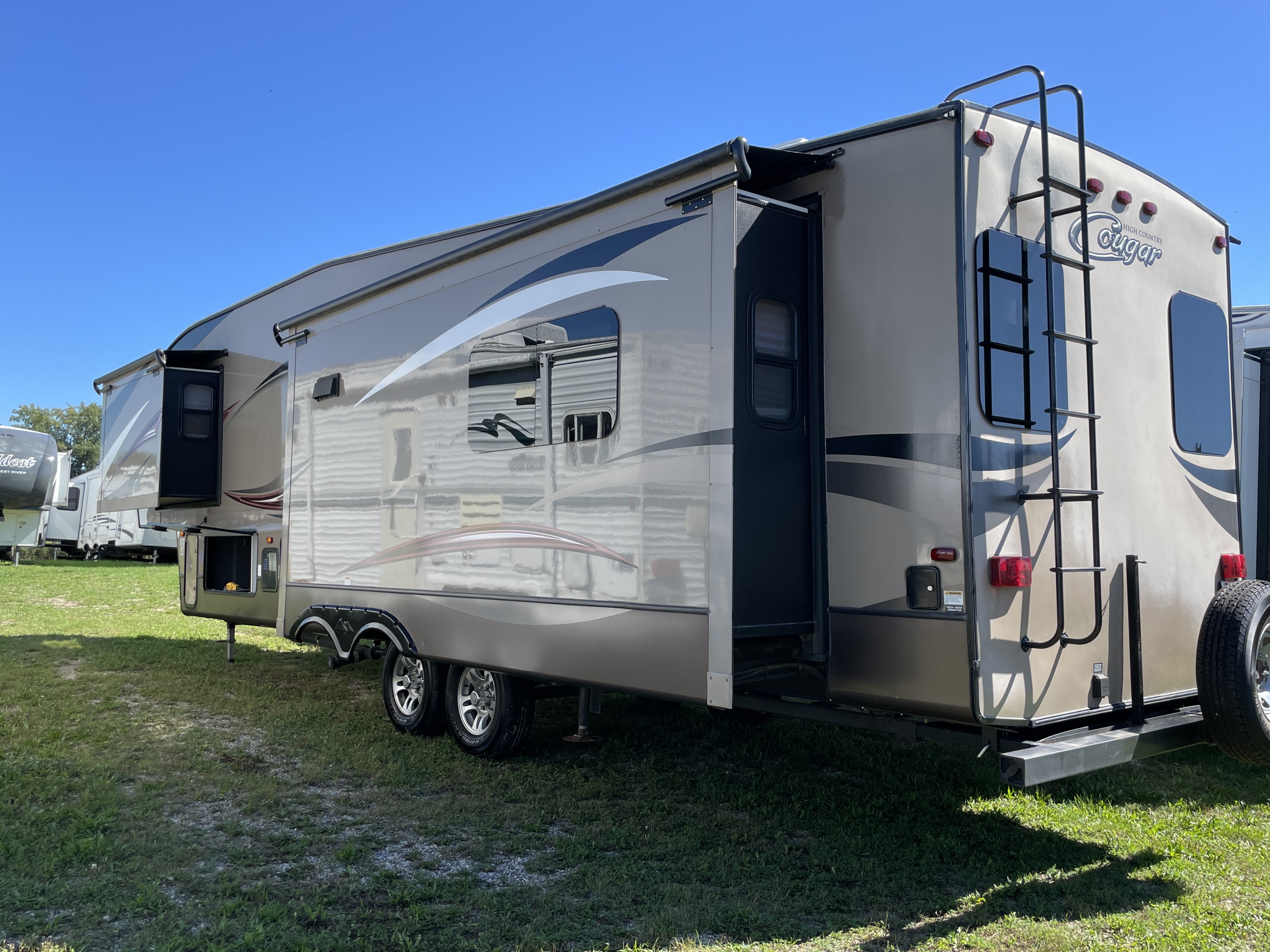 2014 Keystone Cougar 327RES, $ 13,995