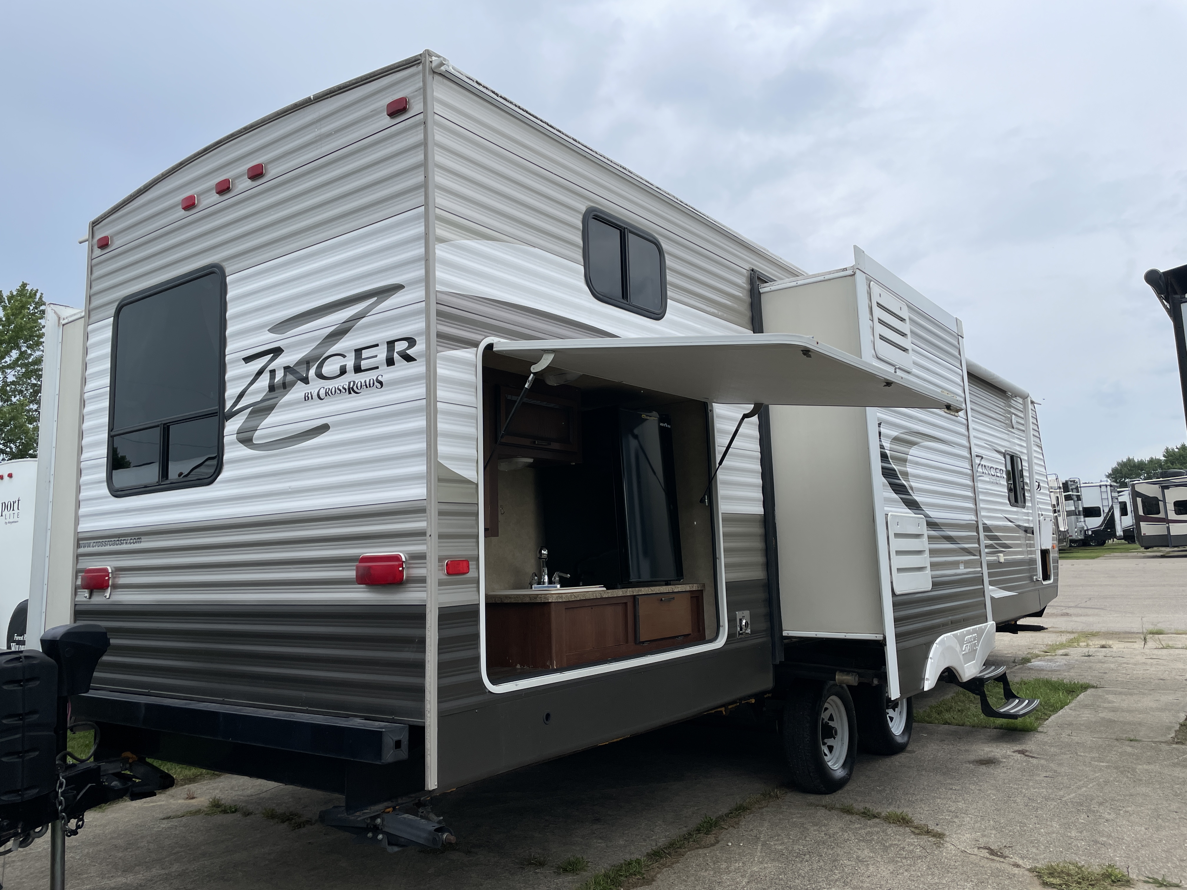 2014 CrossRoads Zinger ZT33BH, $ 13,990