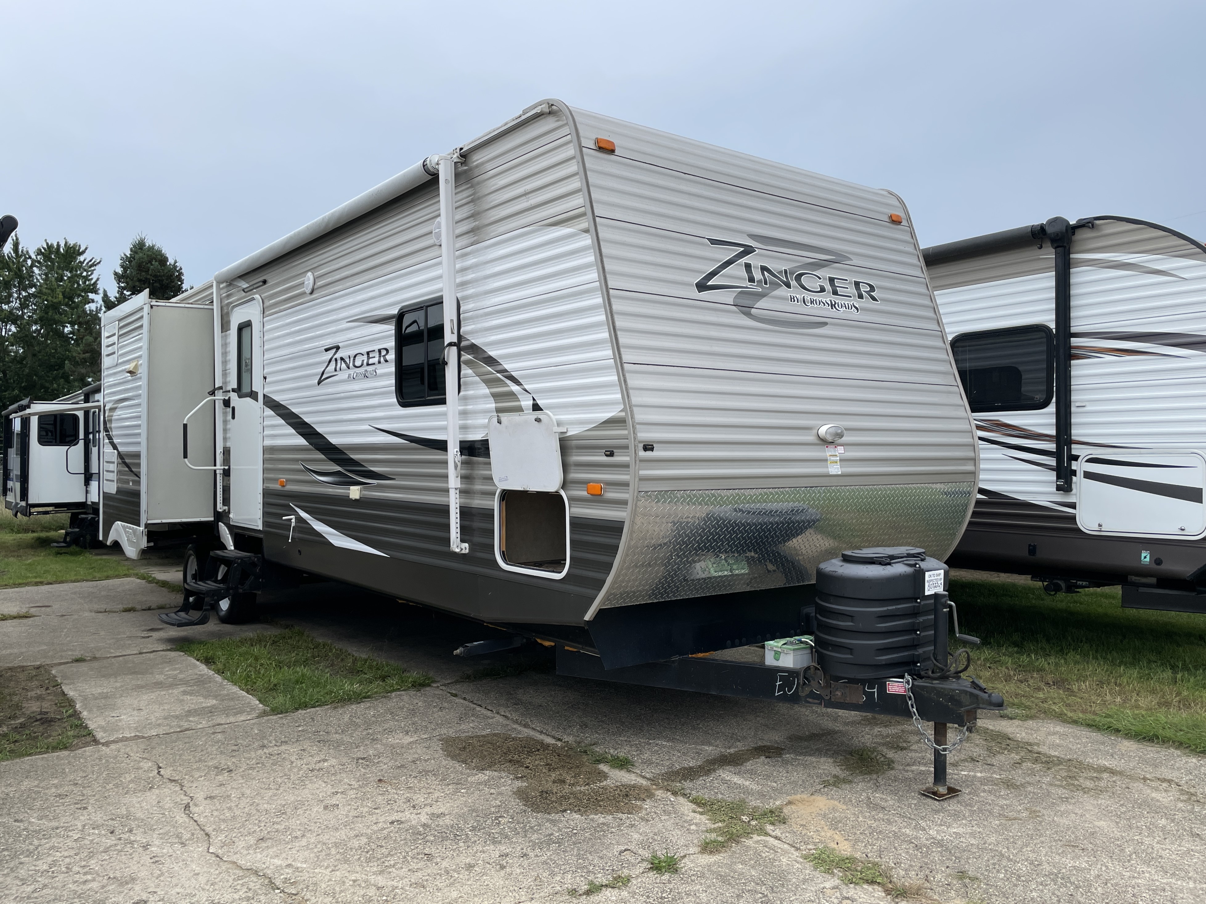 2014 CrossRoads Zinger ZT33BH, $ 13,990