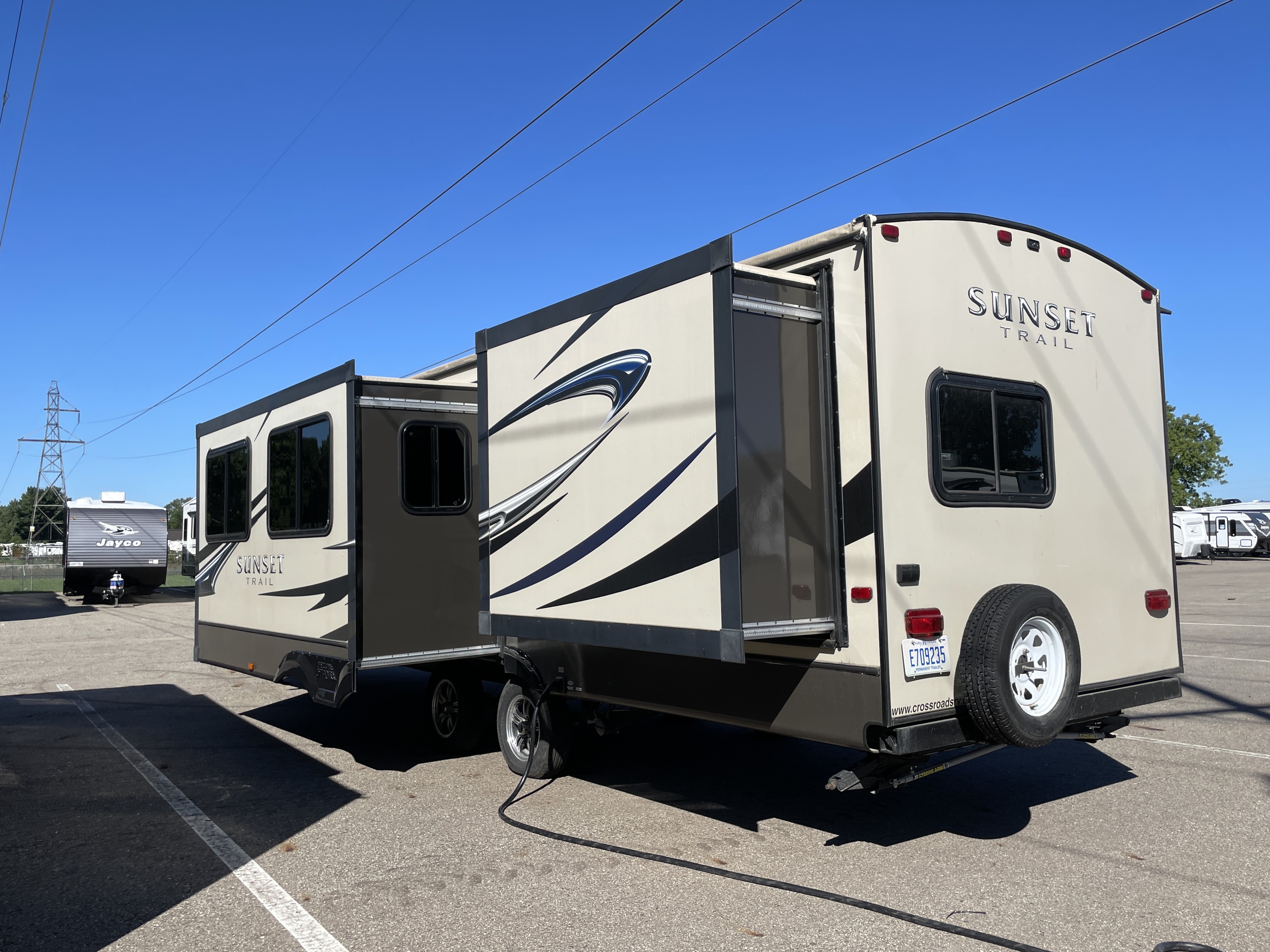 2013 CrossRoads Sunset Trail Super Lite ST300BH, $ 8,495