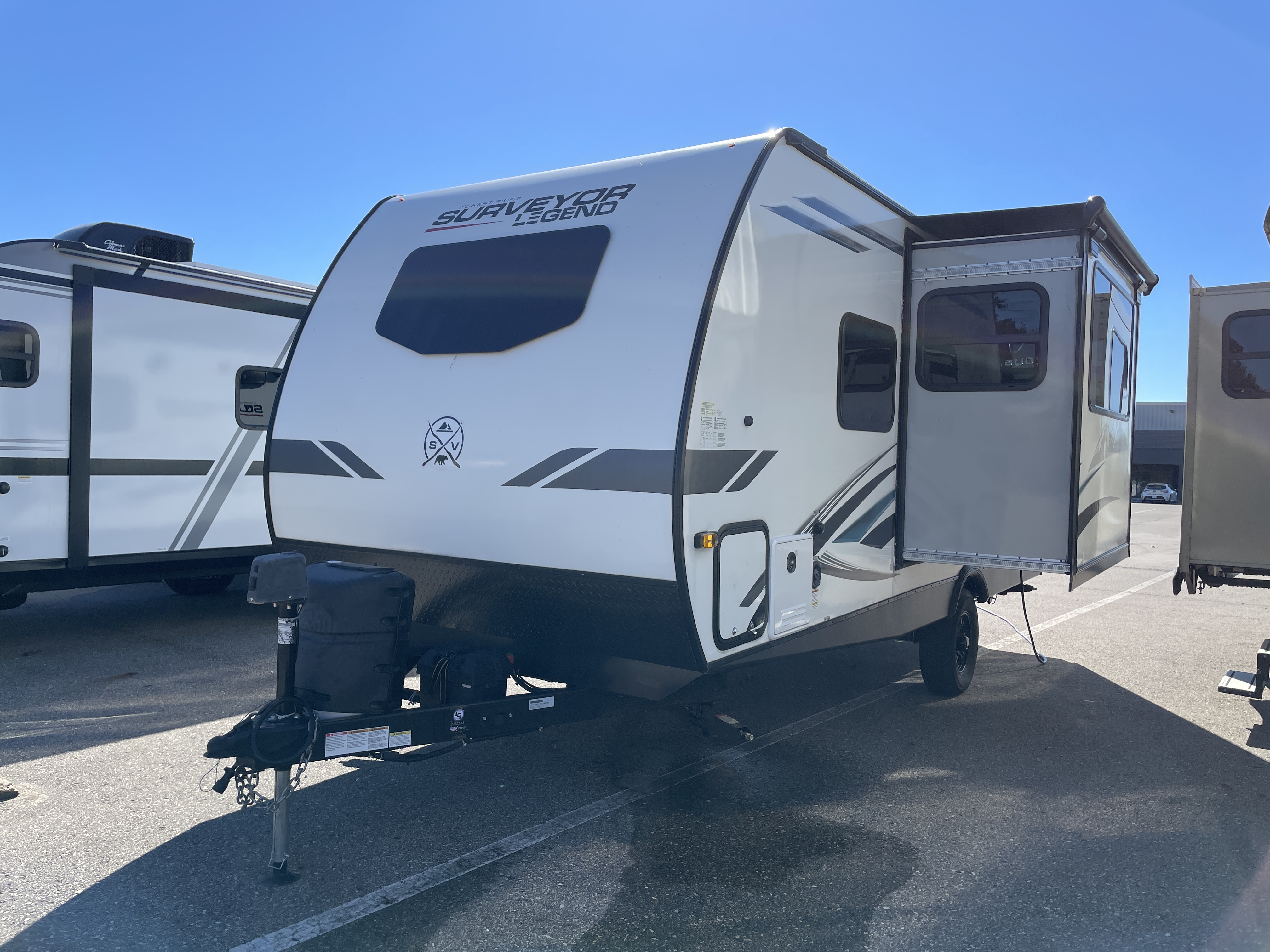 2022 Forest River Surveyor Legend 19RBLE, $ 18,990