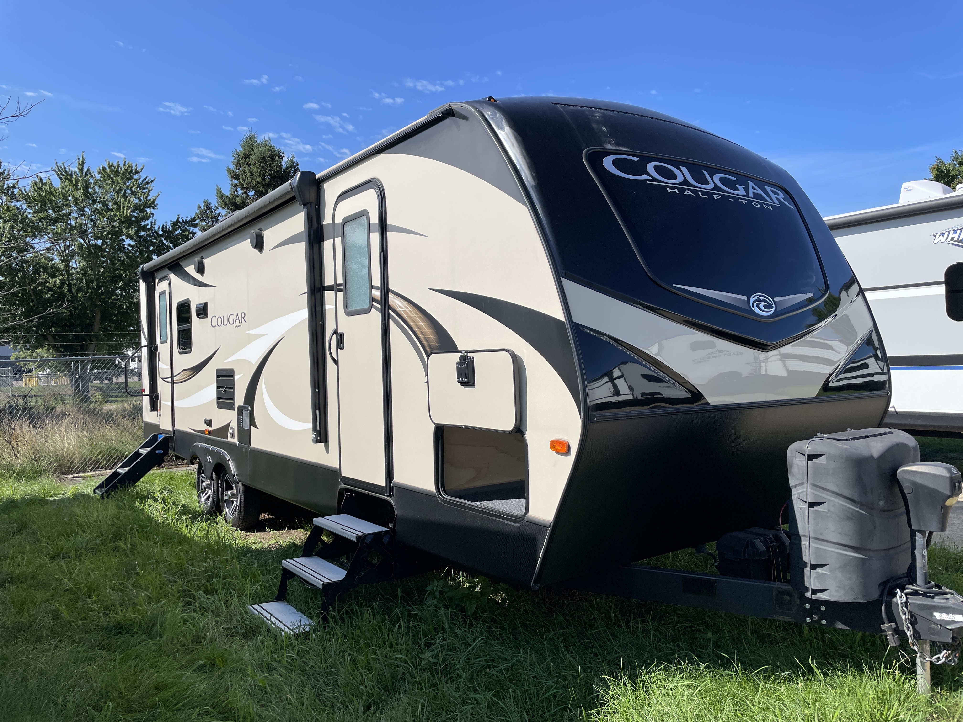 2019 Keystone Cougar Half-Ton (East) 27SAB, $ 22,490
