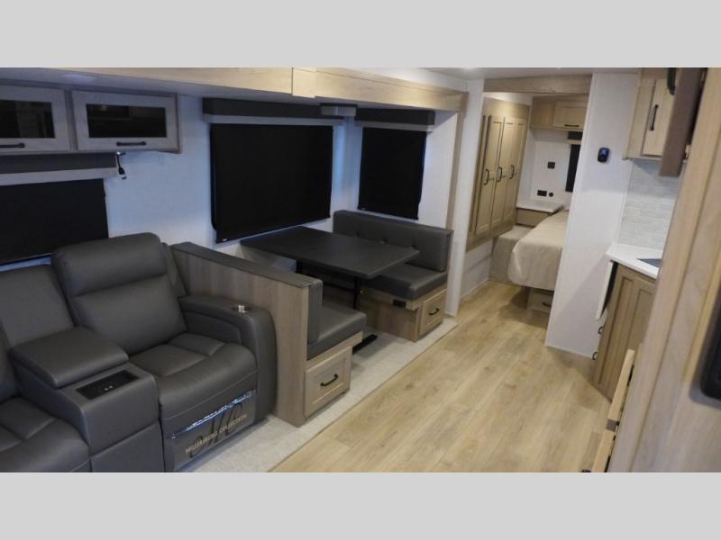 2025 Forest River Flagstaff Super Lite 26RBWS, $ 58,418