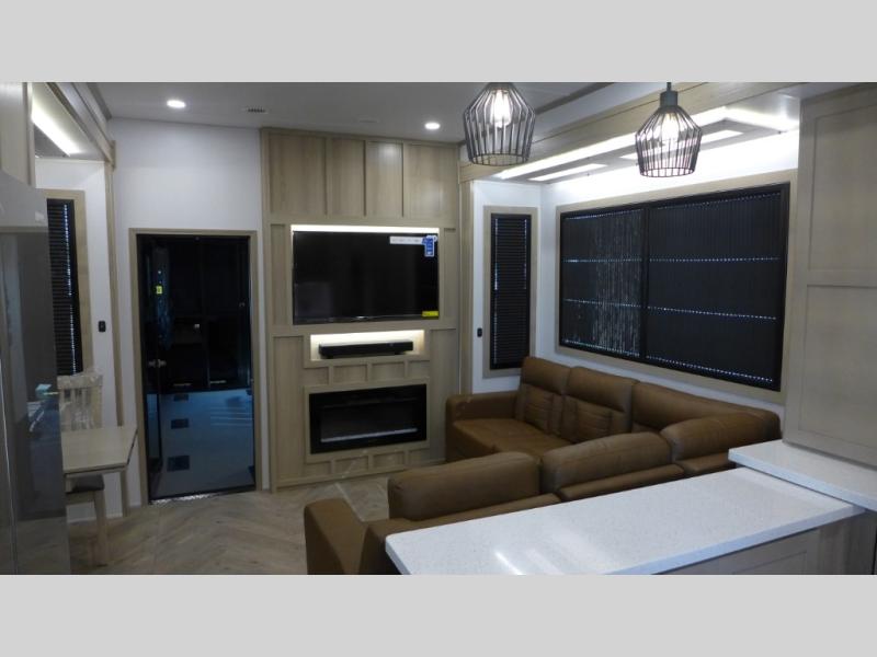 2026 Keystone Raptor 441HB, $ 189,173