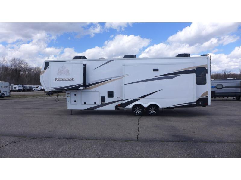 2022 Redwood Redwood RW3401RL, $ 87,995