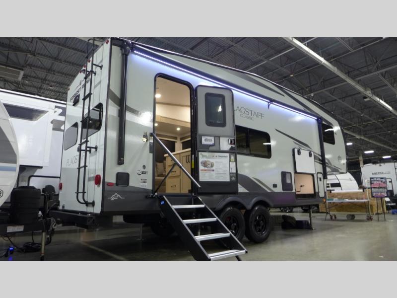 2025 Forest River Flagstaff Classic FW F282RK, $ 68,670