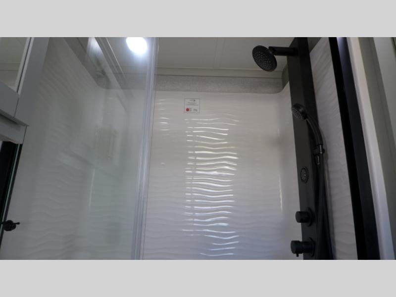 2025 Redwood Regency 3881FKL, $ 0
