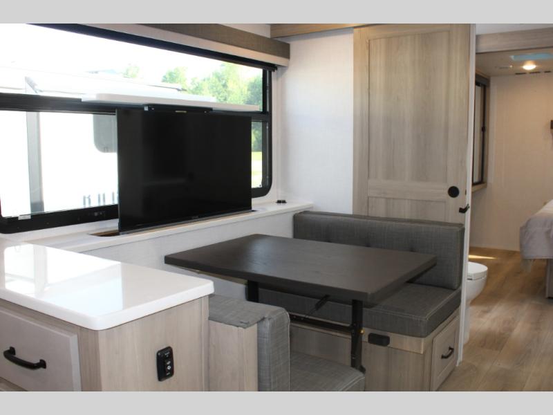 2025 Forest River Rockwood Ultra Lite 2619FK, $ 59,205