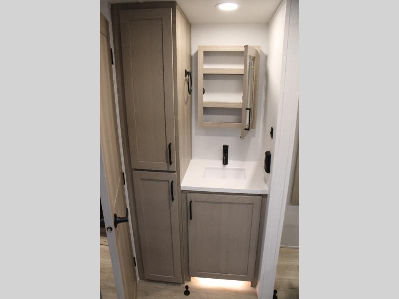 2026 Forest River Flagstaff Super Lite 26SRD, $ 65,333