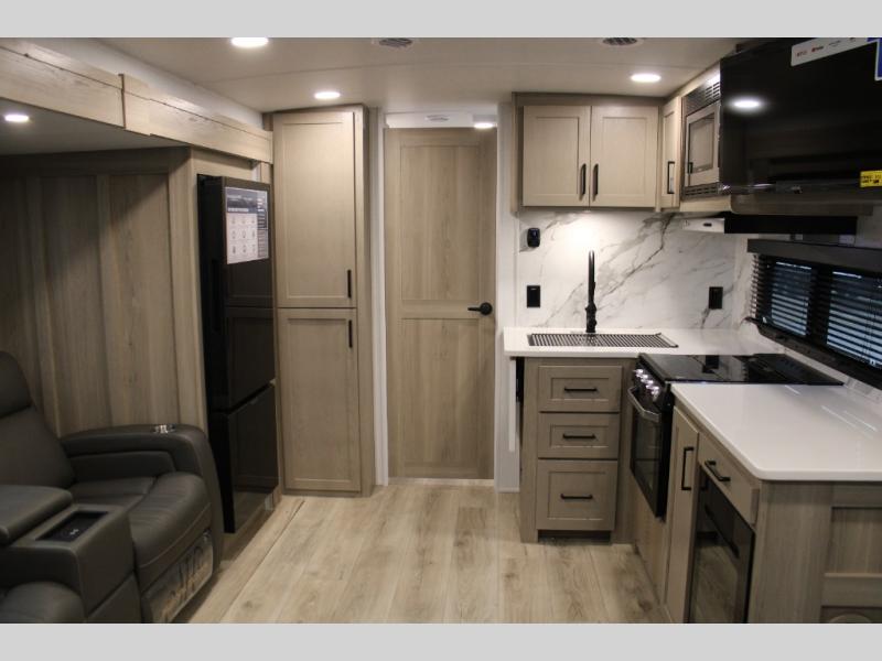 2026 Forest River Flagstaff Super Lite 26SRD, $ 65,333