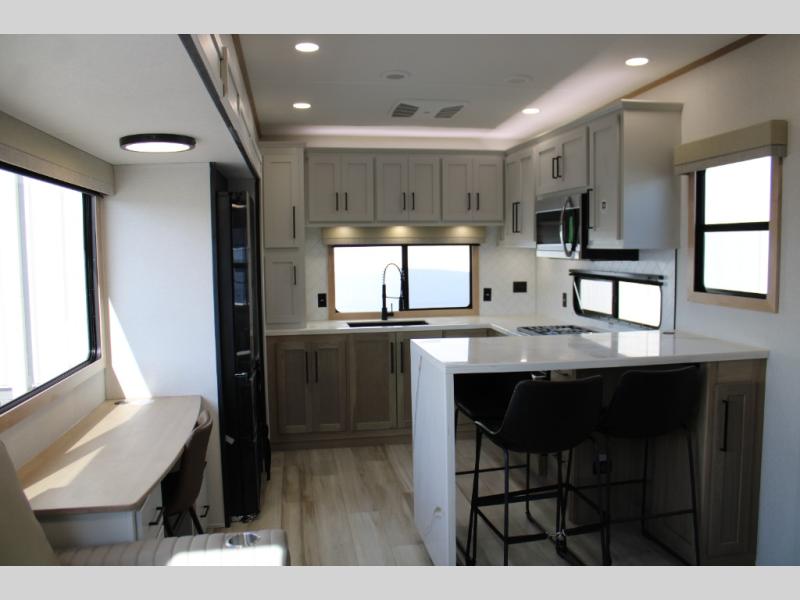 2025 Forest River Sierra 3800RK, $ 98,834