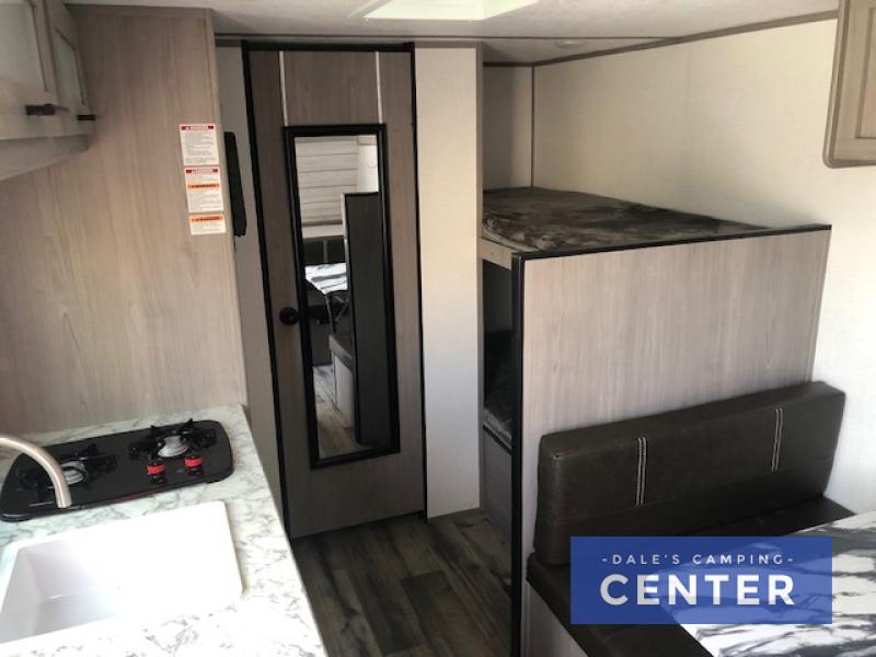 2023 Dutchmen Coleman 17B, $ 9,999