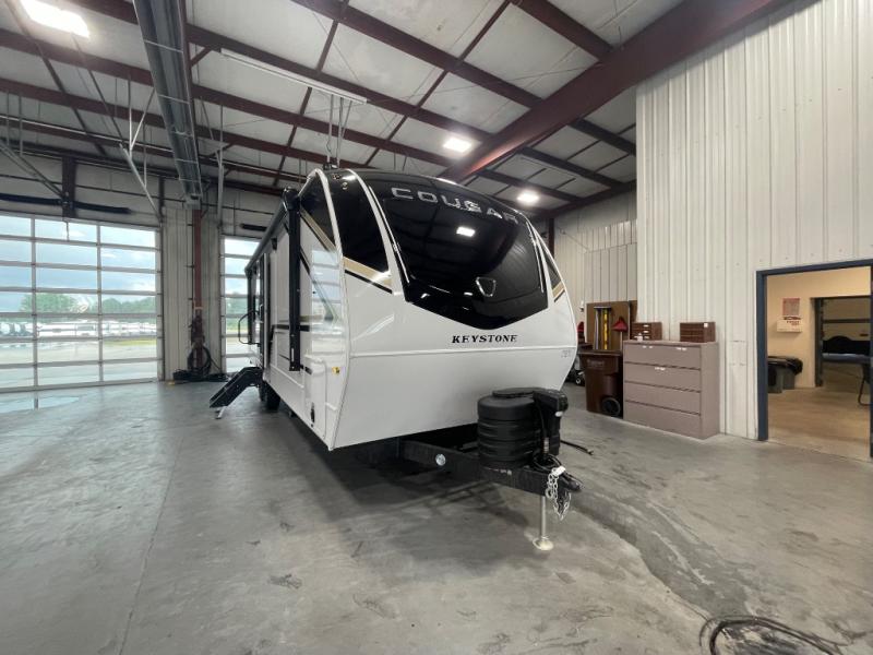 2026 Keystone Cougar Half-Ton (Travel Trailer) 25M, $ 55,202