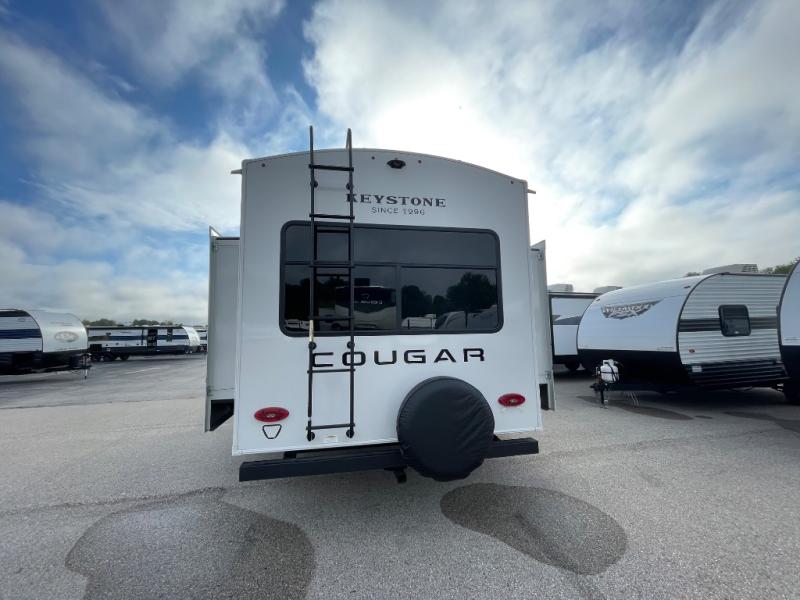 2026 Keystone Cougar Half-Ton (Travel Trailer) 29R, $ 62,717