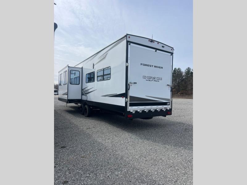 2026 Forest River Cherokee Wolf Pack Limited Fifth, $ 96,912