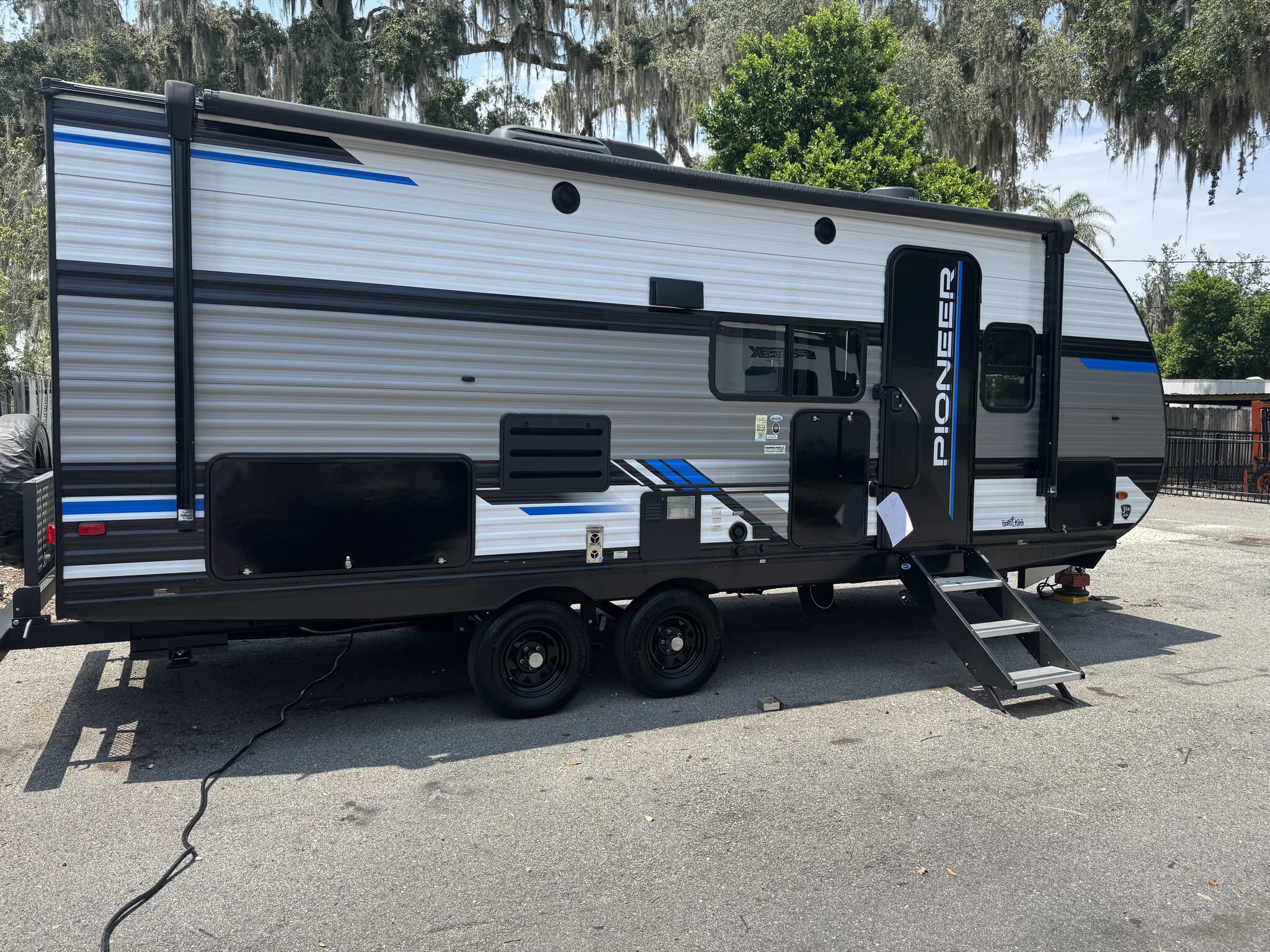 2023 Heartland Pioneer BH220, $ 21,500
