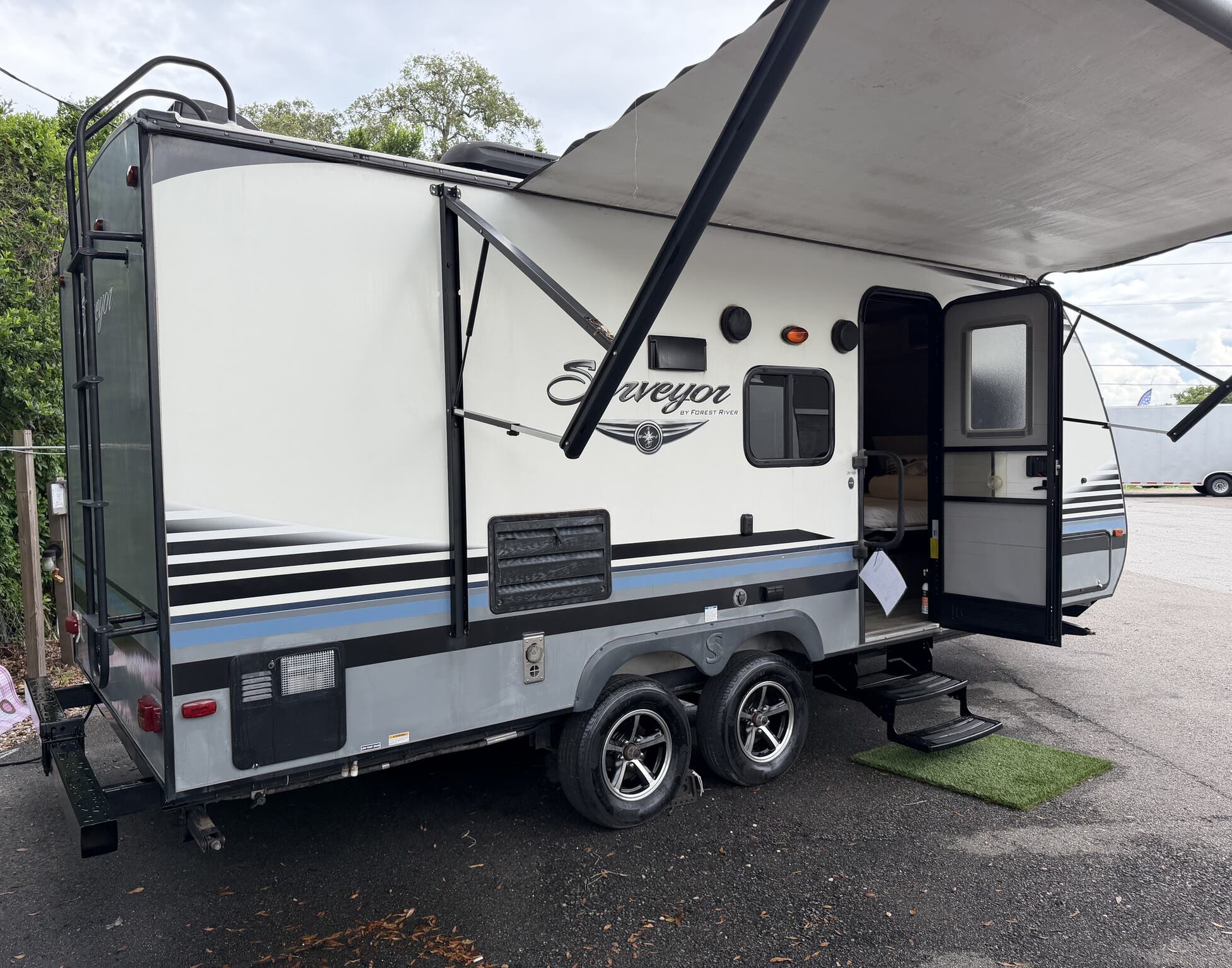2018 Forest River Surveyor 201RBS, $ 13,500