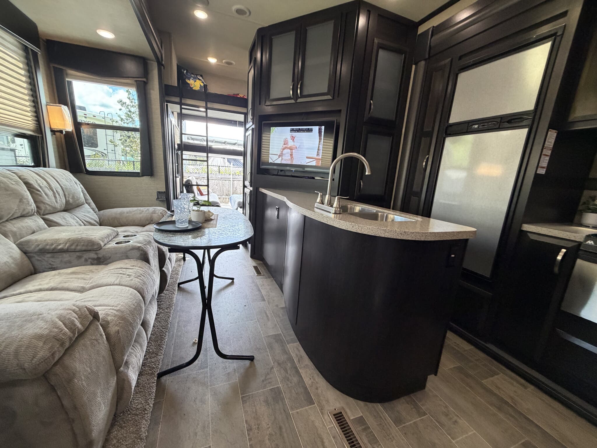 2018 Dutchmen Voltage Triton 3551, $ 29,999