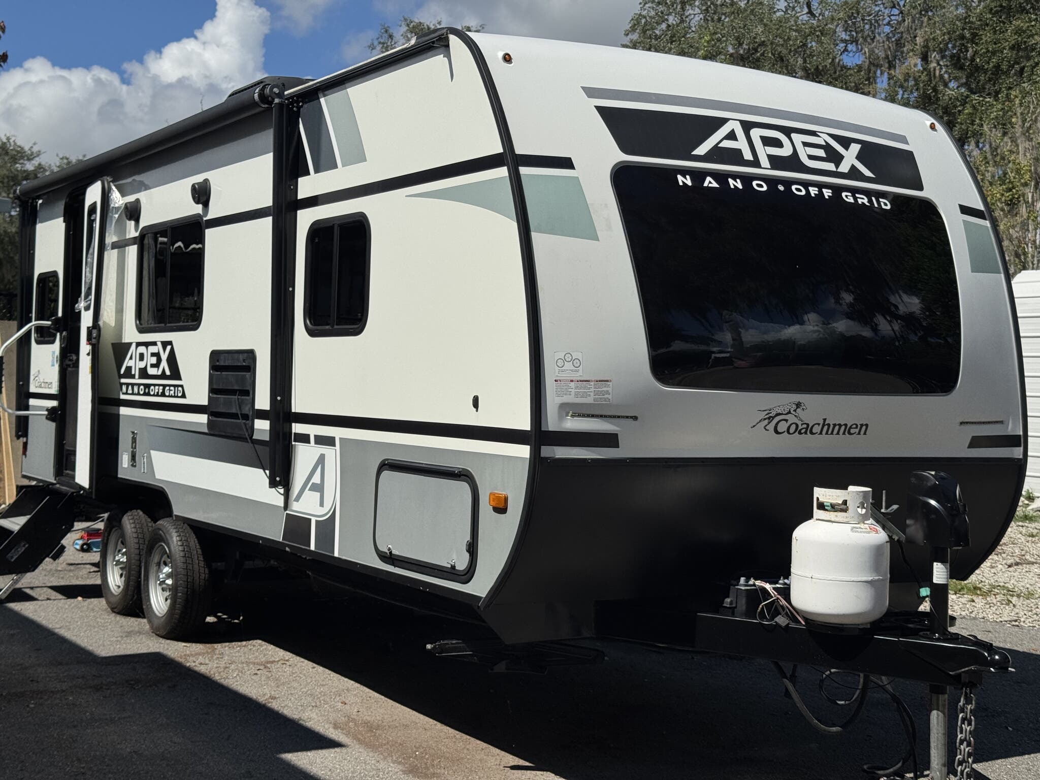 2022 Coachmen Apex Nano 213RDS, $ 21,997