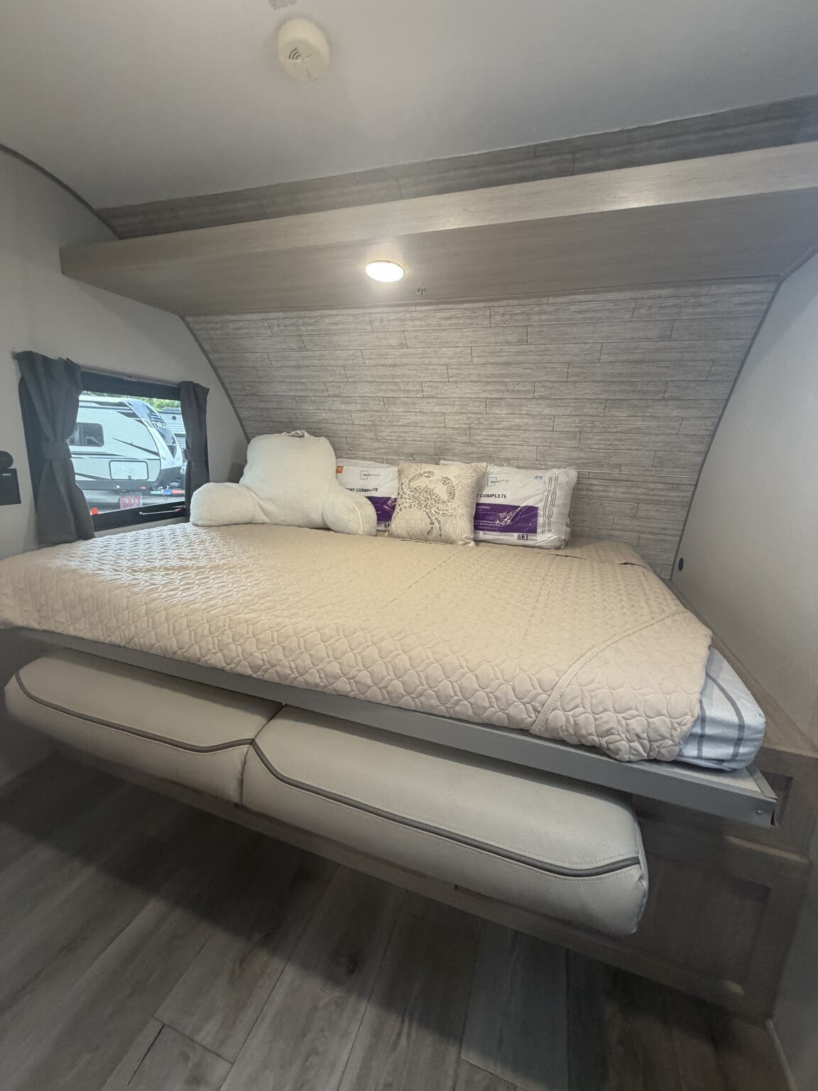 2024 Coachmen Catalina Summit Series 7 154RBX, $ 13,850