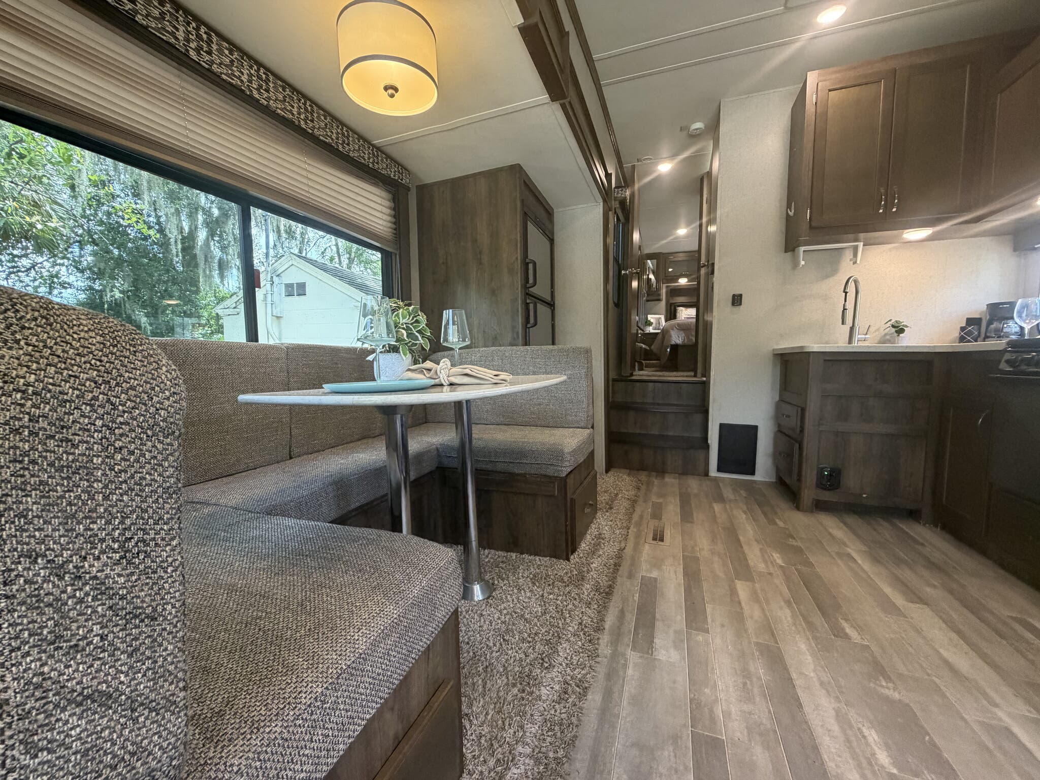 2018 Dutchmen Aerolite Astoria 2513RLF, $ 19,995