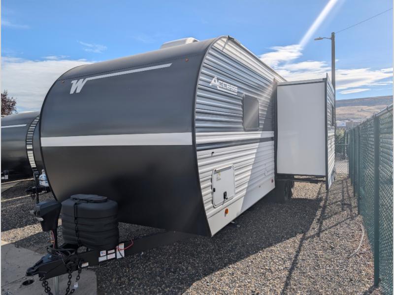 2027 Winnebago Access 25BH, $ 39,998