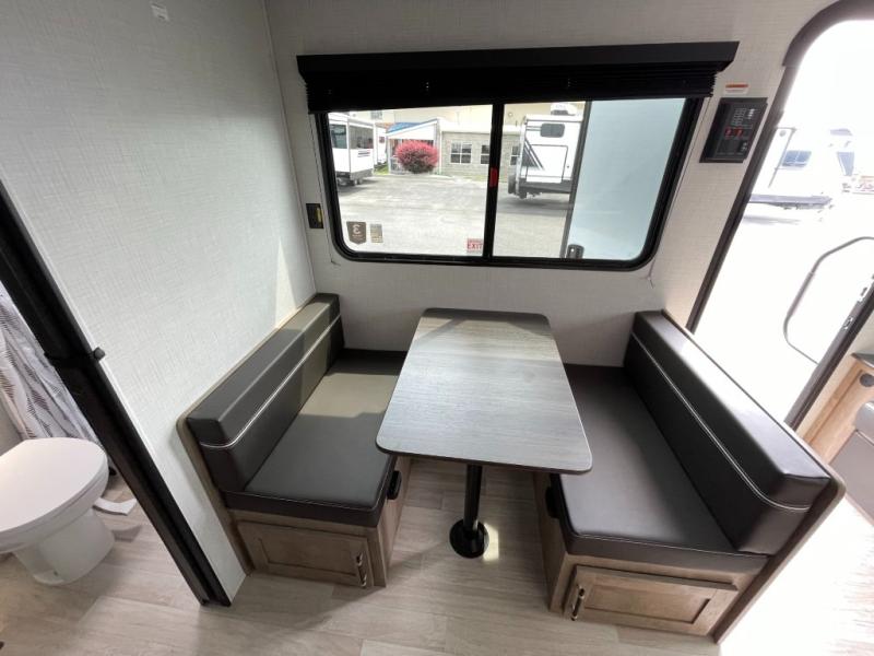 2027 Keystone Springdale 2100RLWE, $ 24,998