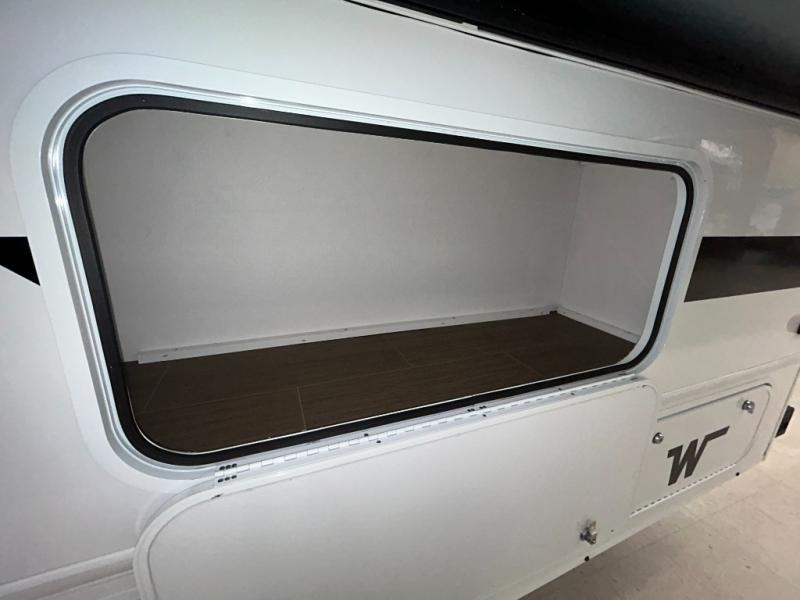 2027 Winnebago Sunflyer 22RS, $ 105,945