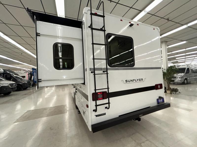 2027 Winnebago Sunflyer 22RS, $ 105,945