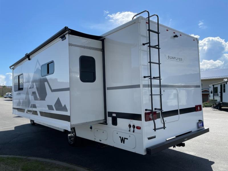 2027 Winnebago Sunflyer 28MB, $ 138,510