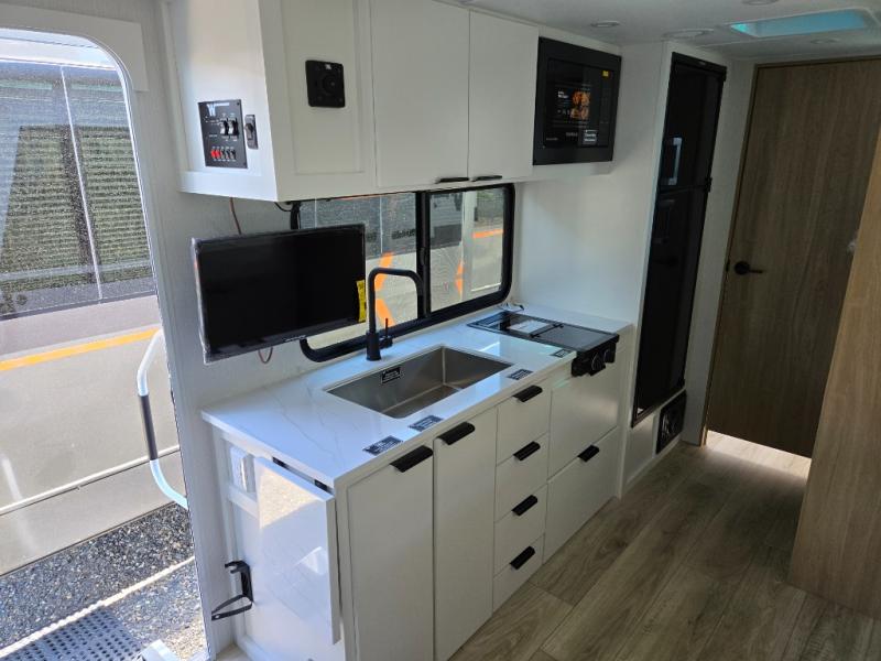2026 Winnebago Micro Minnie 2200FBH, $ 33,998