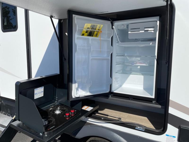 2025 Forest River Rockwood Ultra Lite 2614BS, $ 43,998