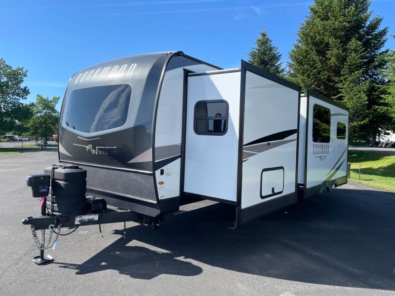 2025 Forest River Rockwood Ultra Lite 2614BS, $ 43,998
