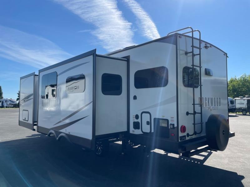 2025 Forest River Rockwood Ultra Lite 2614BS, $ 43,998