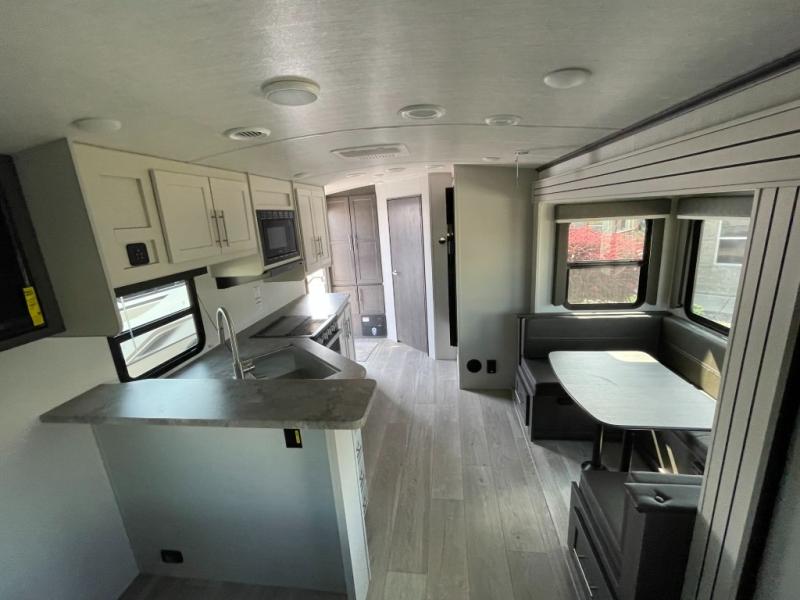 2026 Keystone Cougar Half-Ton (Travel Trailer) 22R, $ 35,998