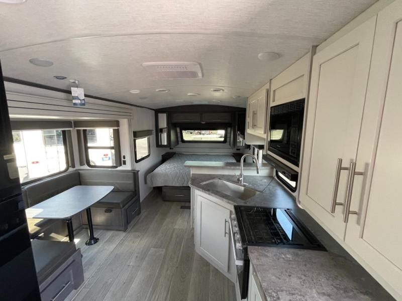 2026 Keystone Cougar Half-Ton (Travel Trailer) 22R, $ 35,998