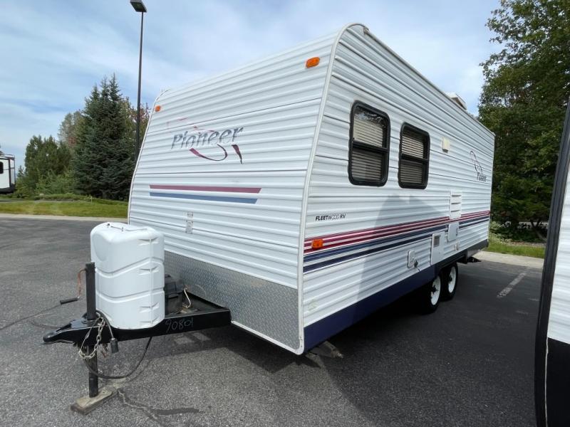 2004 Fleetwood Pioneer 18T6, $ 8,998