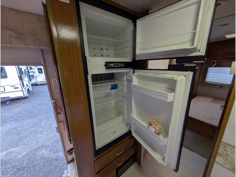 2000 Winnebago Minnie Winnie 30V, $ 18,990