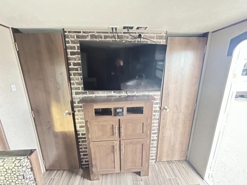 2019 Coachmen Shasta 21RB, $ 12,980