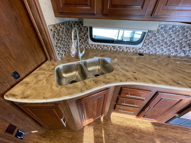 2017 Coachmen Mirada 37SB, $ 79,990