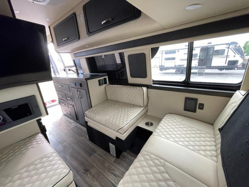 2021 American Coach Passage MD2 Lounge 170 STD, $ 99,990